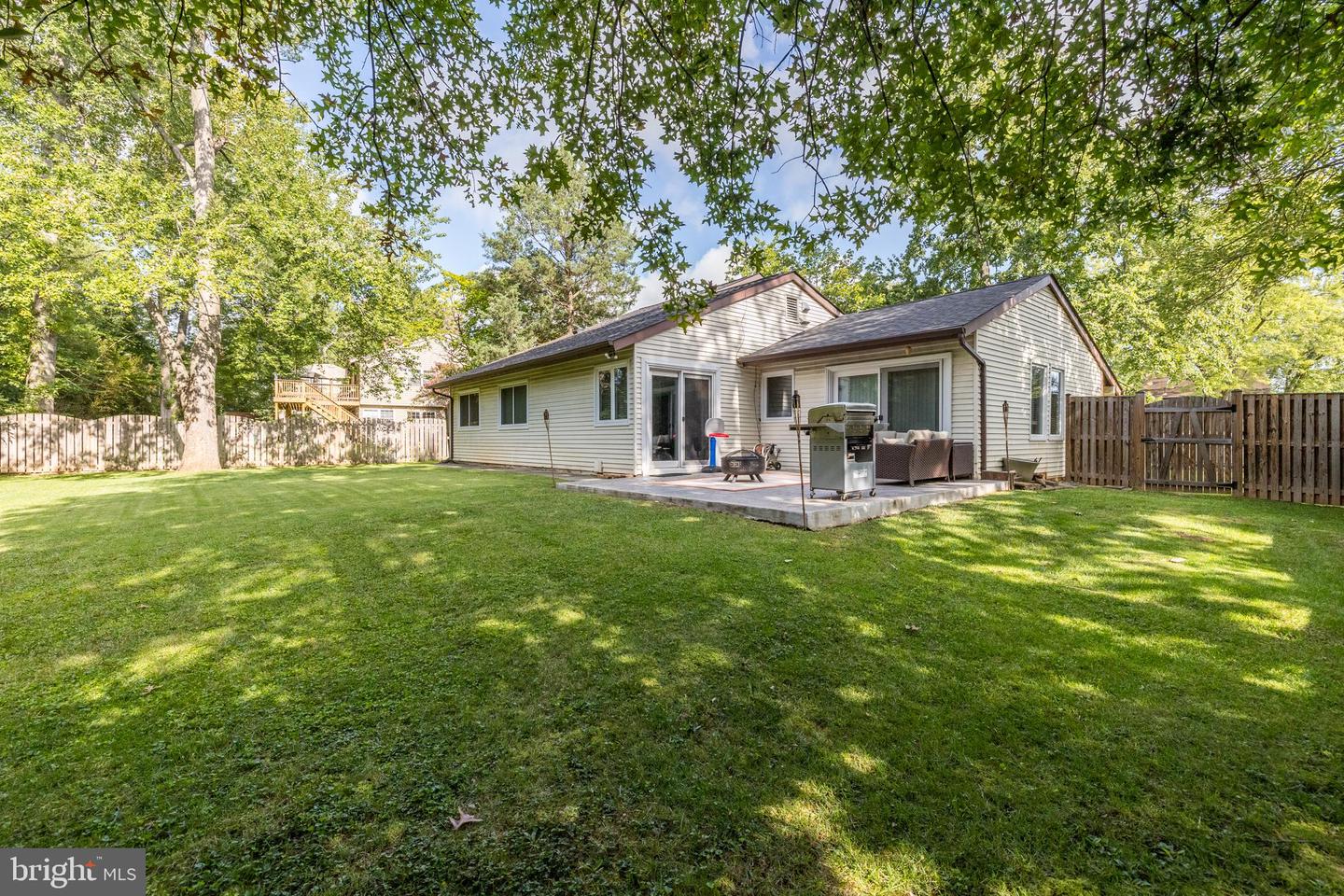 126 HOPELAND LN