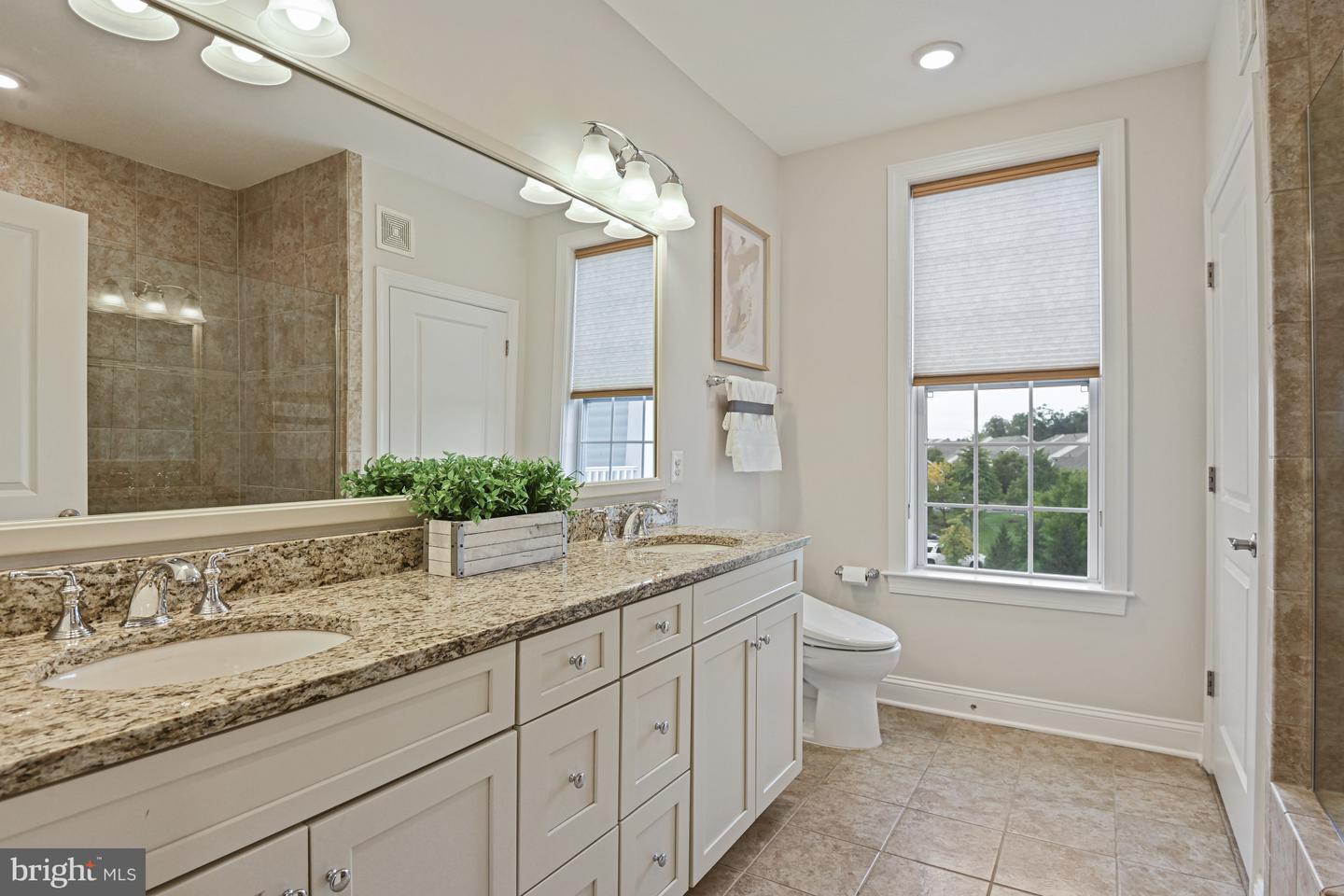 44605 York Crest Ter #306
