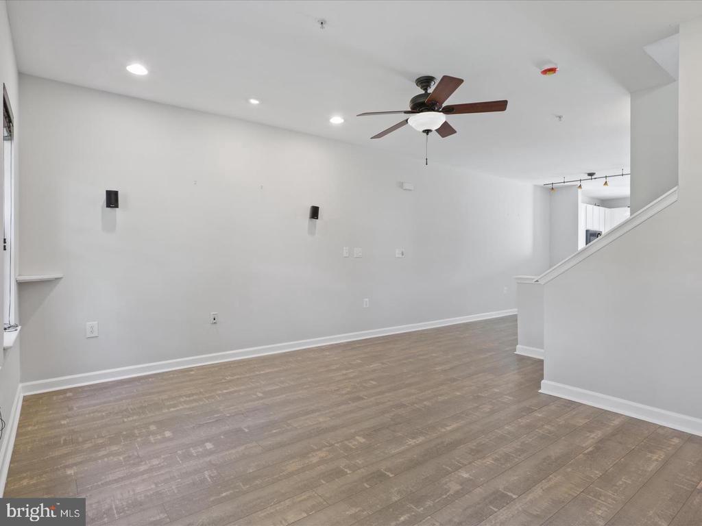 42522 MAYFLOWER TERRACE