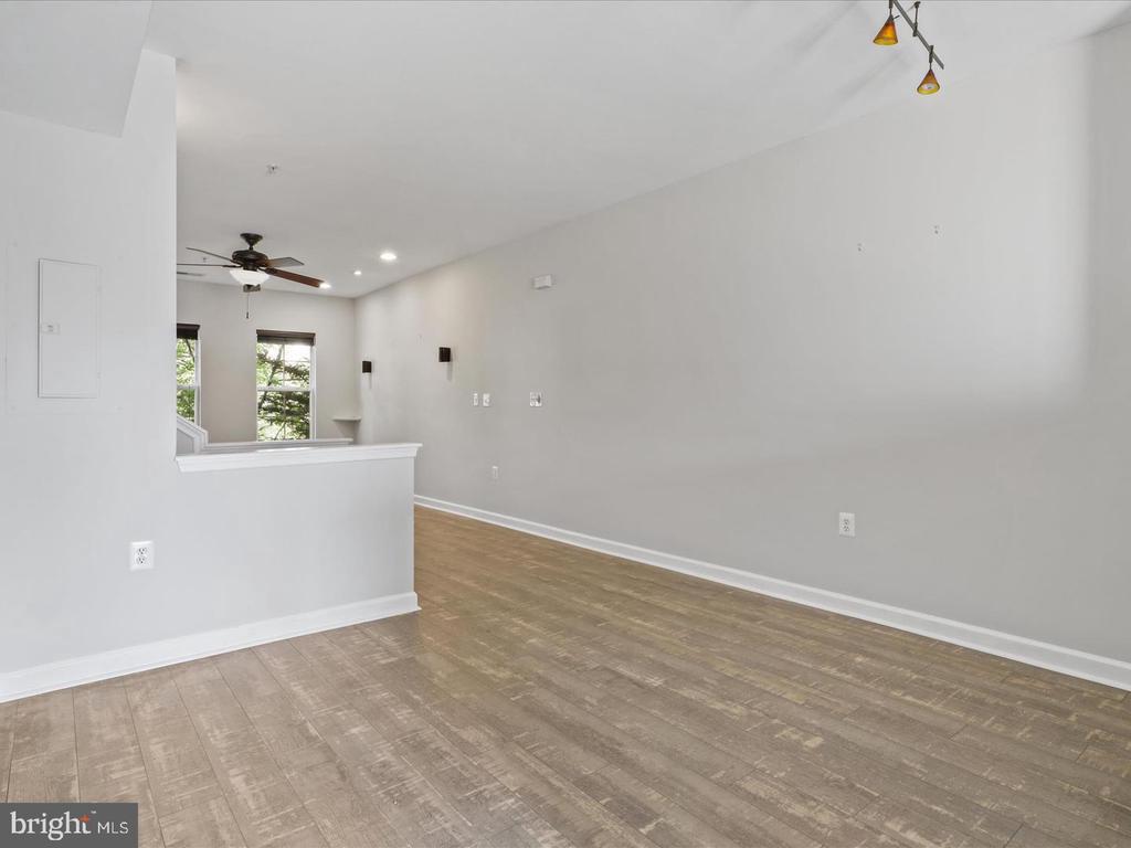 42522 MAYFLOWER TERRACE