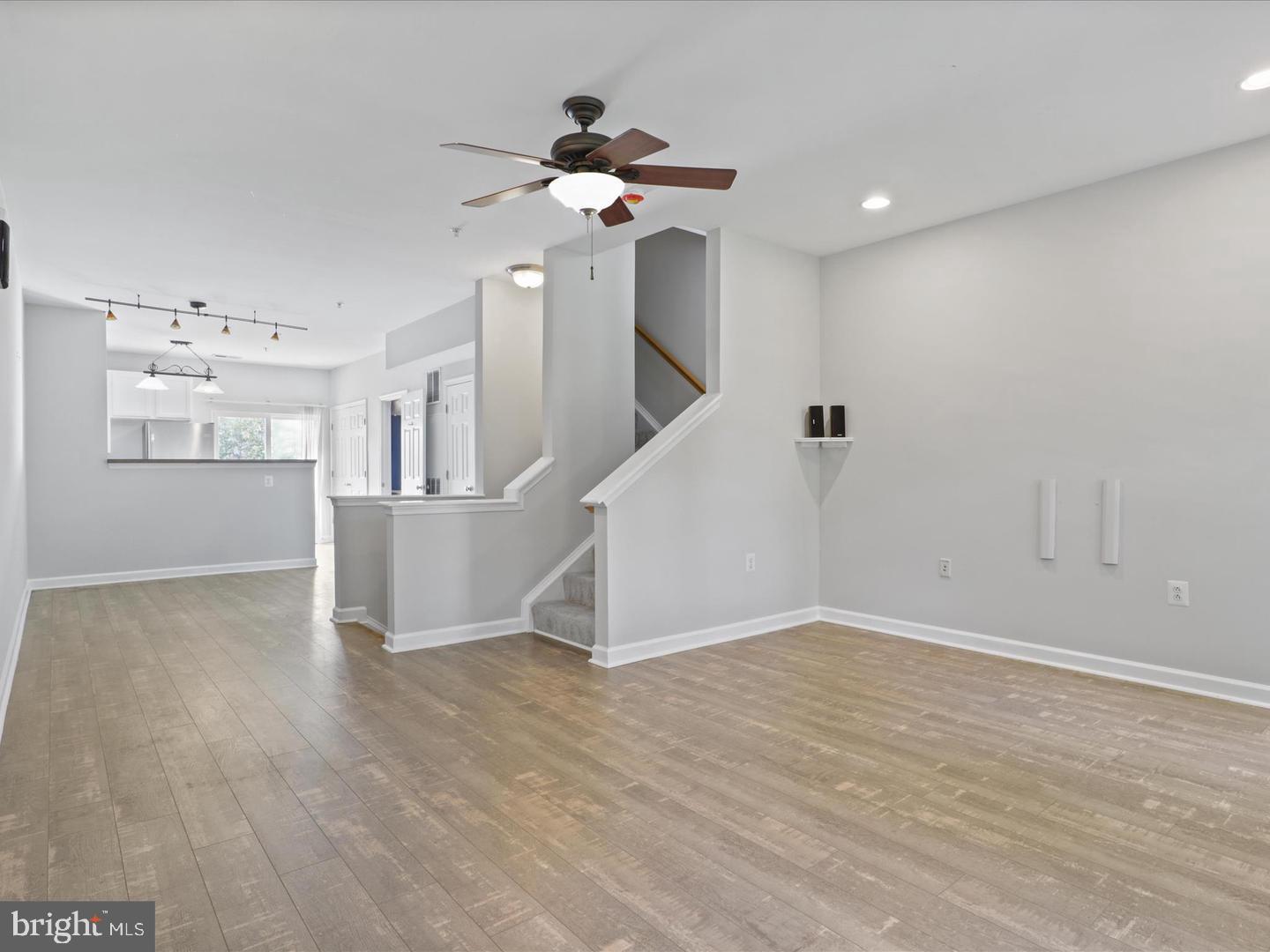 42522 MAYFLOWER TERRACE
