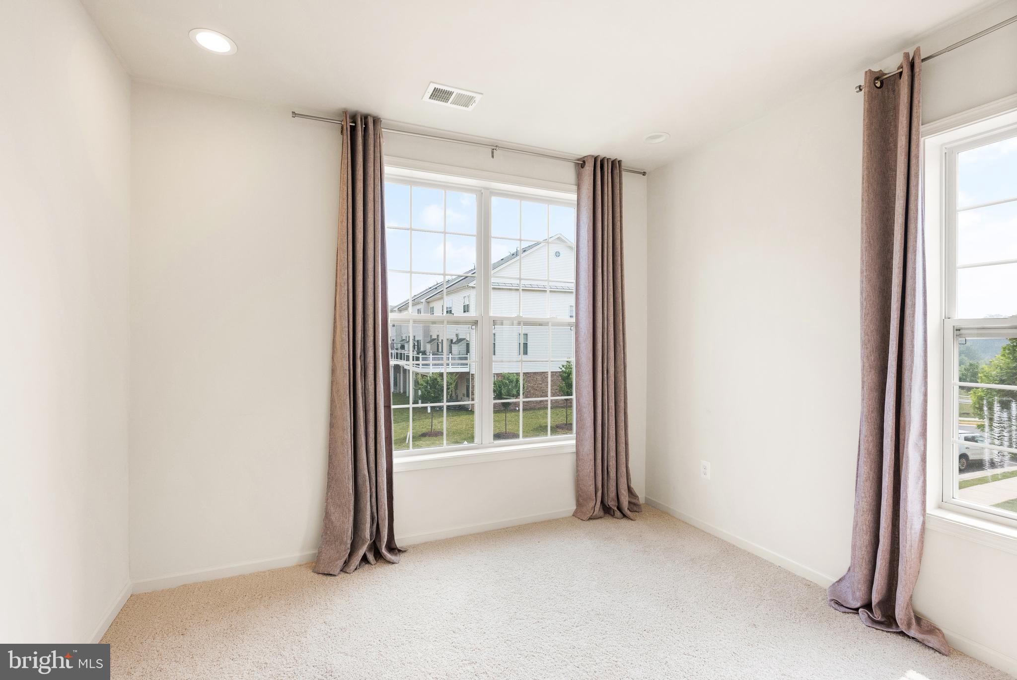 43229 THOROUGHFARE GAP TERRACE