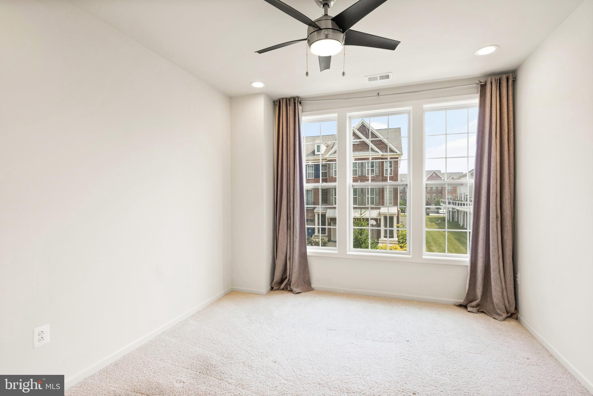 43229 THOROUGHFARE GAP TERRACE