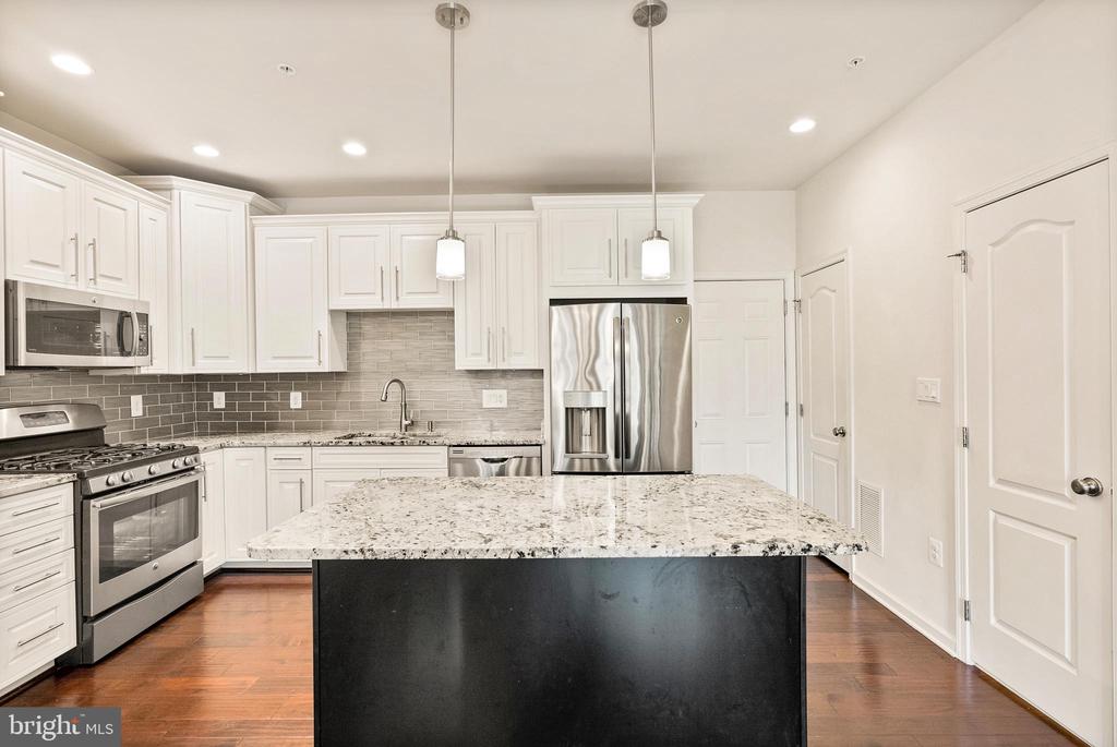 43229 THOROUGHFARE GAP TERRACE