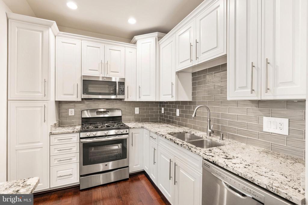 43229 THOROUGHFARE GAP TERRACE