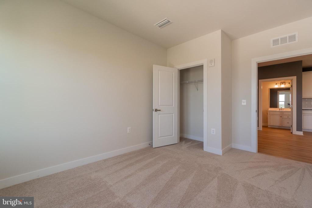46320 MOUNT MILSTEAD TERRACE 402
