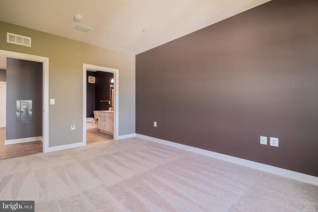 46320 MOUNT MILSTEAD TERRACE 402