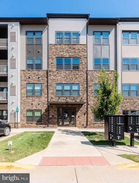 46320 MOUNT MILSTEAD TERRACE 402