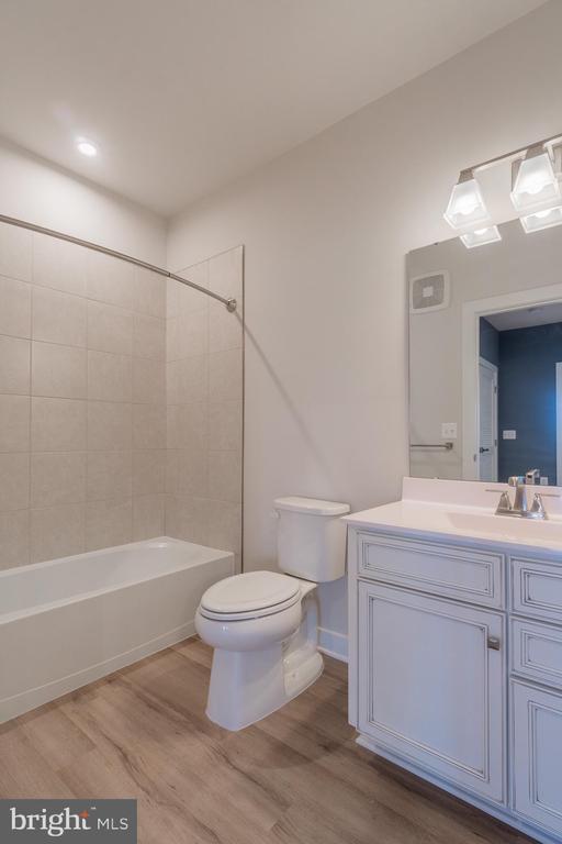 46320 MOUNT MILSTEAD TERRACE 402
