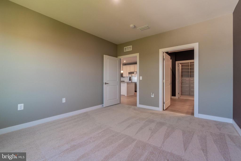 46320 MOUNT MILSTEAD TERRACE 402