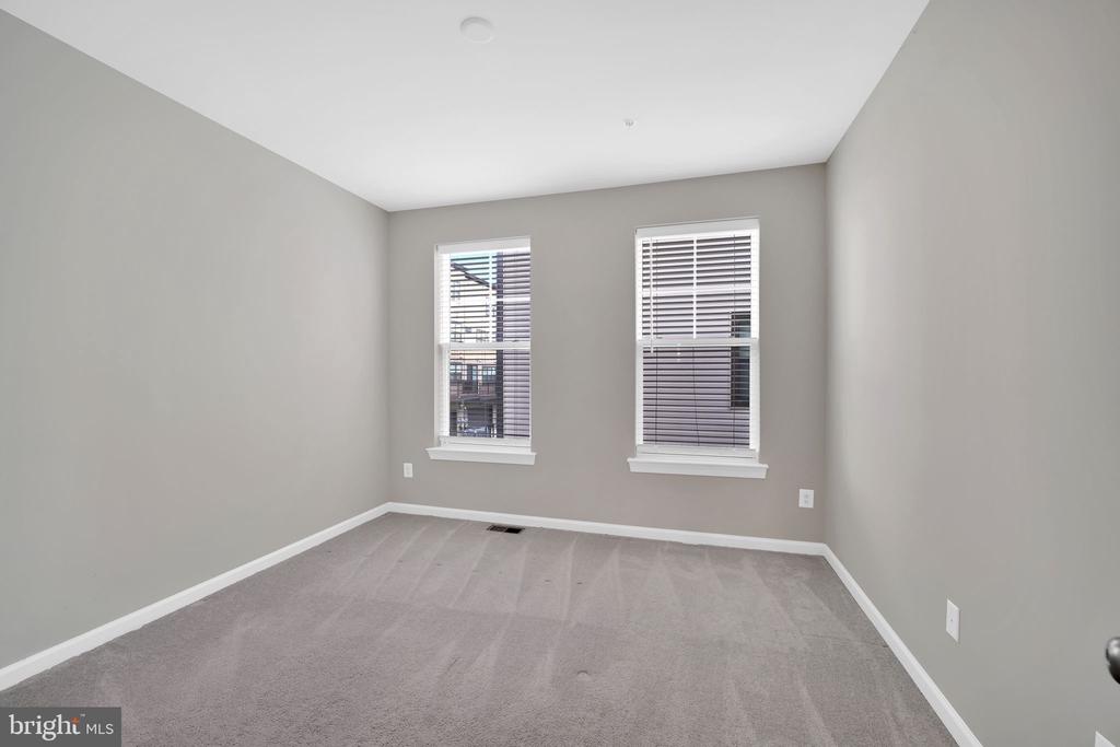 22480 Radford Point Ter