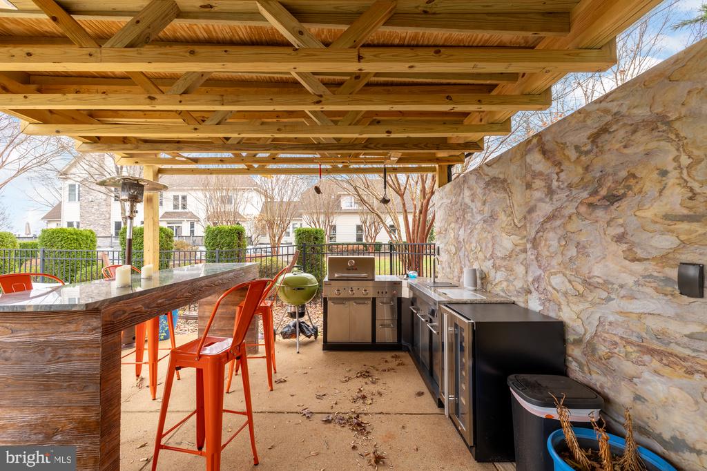 19109 PEALE LANE
