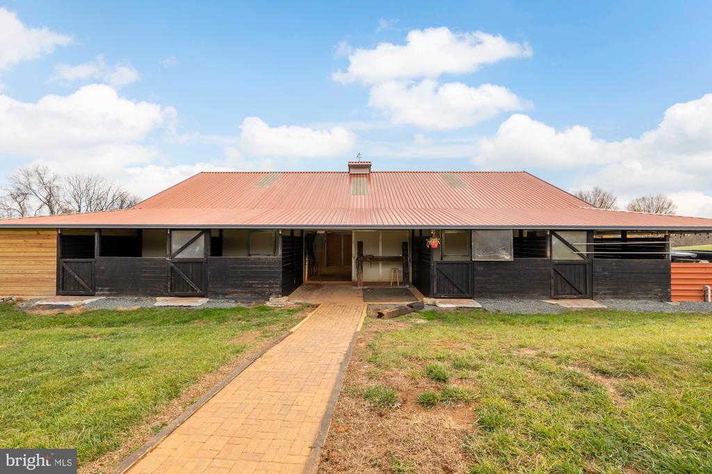 19109 PEALE LANE