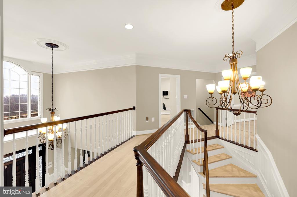 19109 PEALE LANE