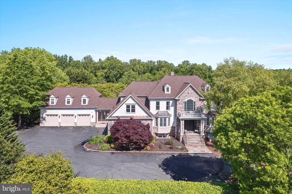 19109 PEALE LANE