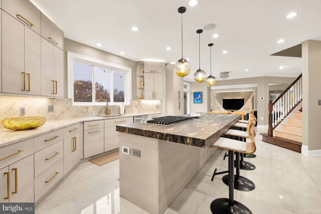 19109 PEALE LANE