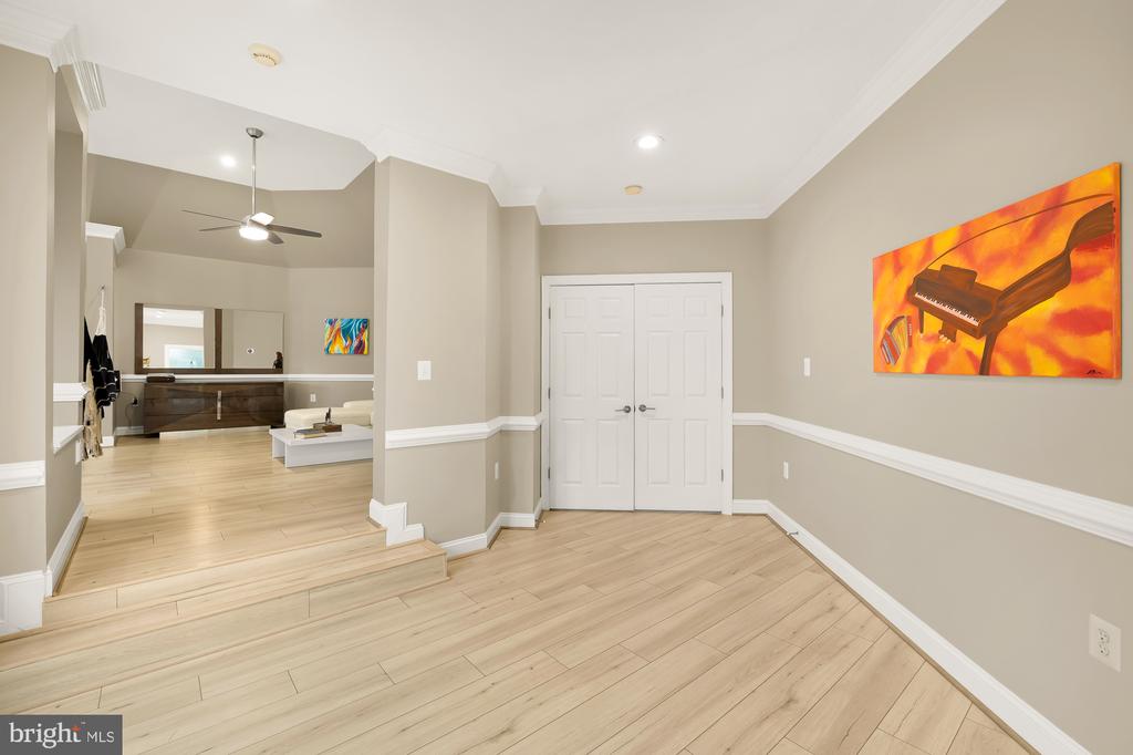 19109 PEALE LANE