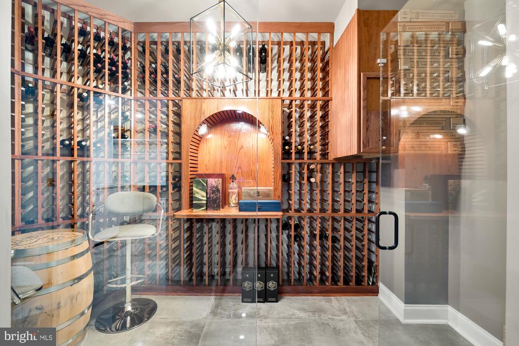 19109 PEALE LANE