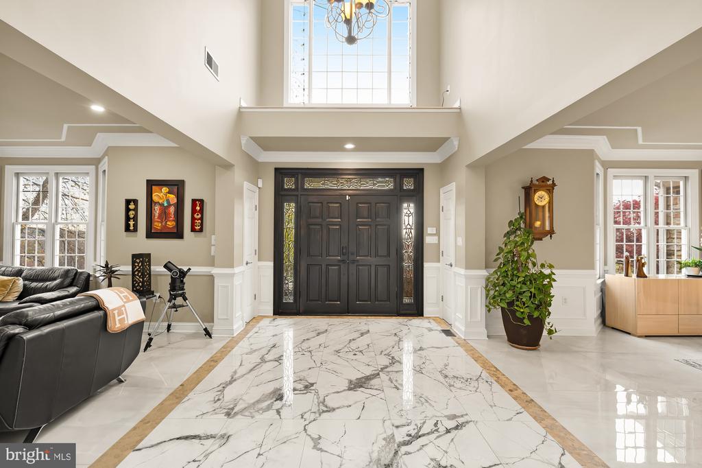19109 PEALE LANE