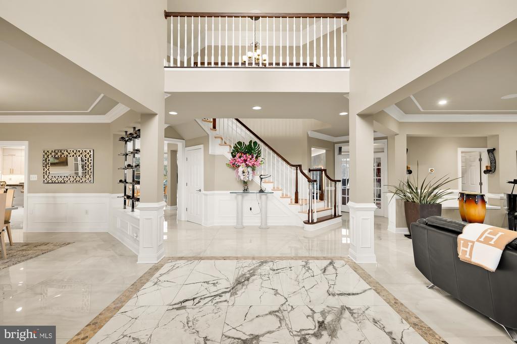 19109 PEALE LANE