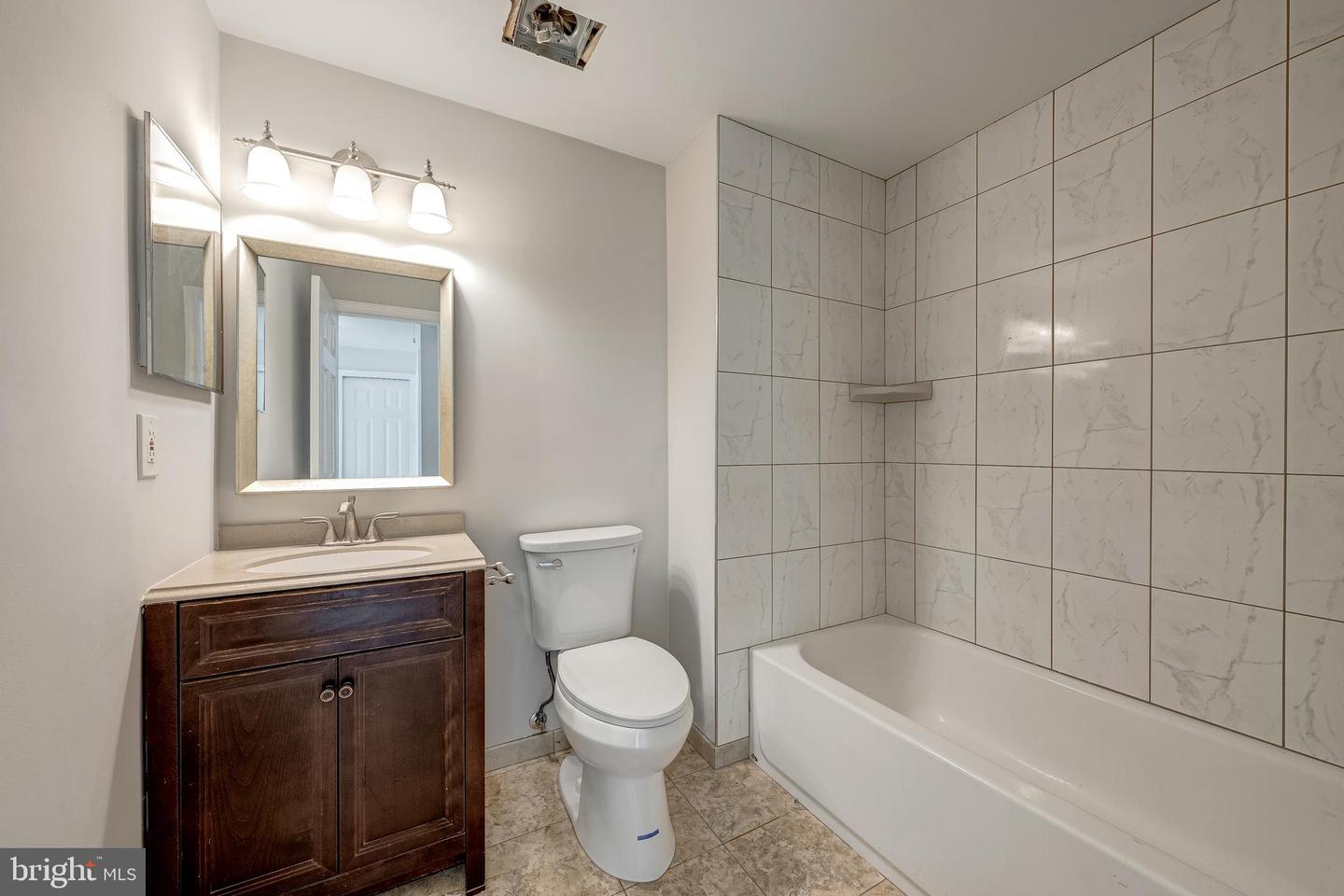 15 Carolina Ct