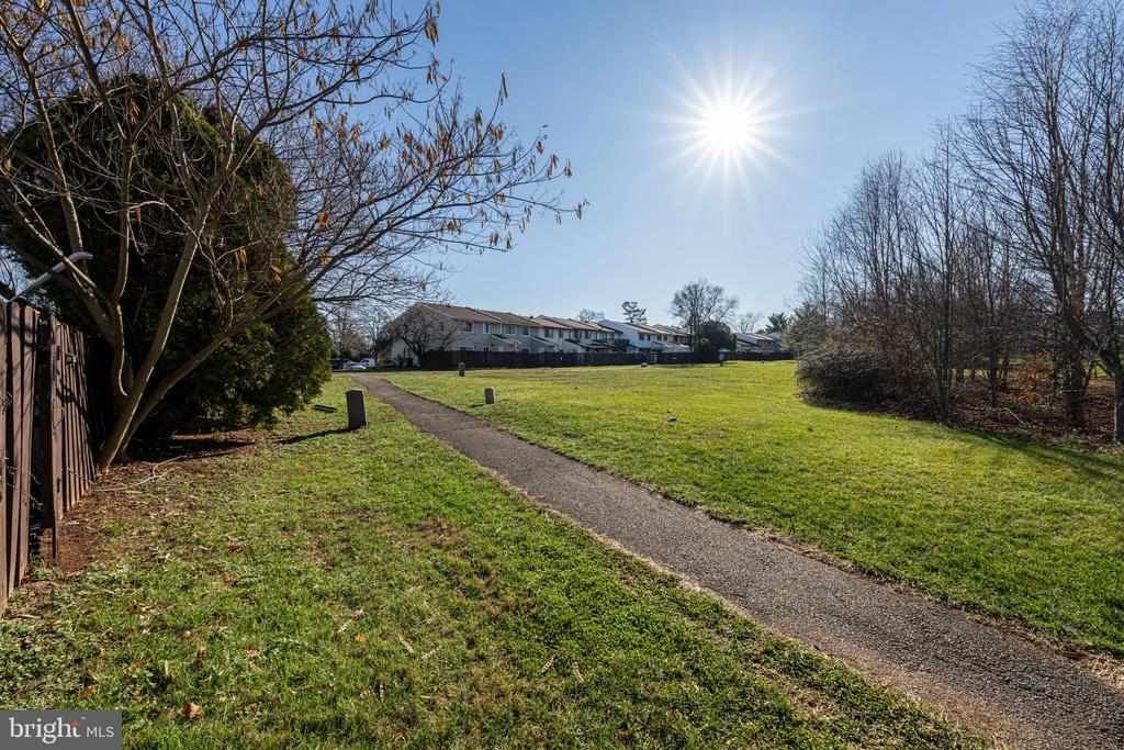 15 Carolina Ct