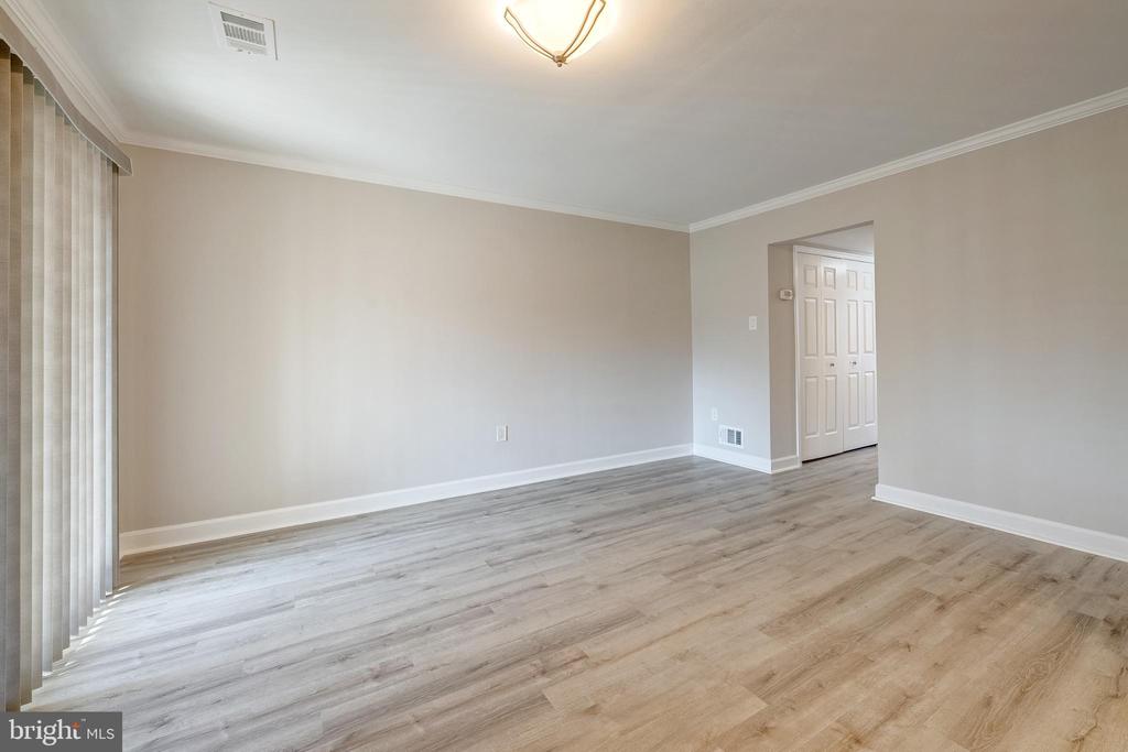 15 Carolina Ct
