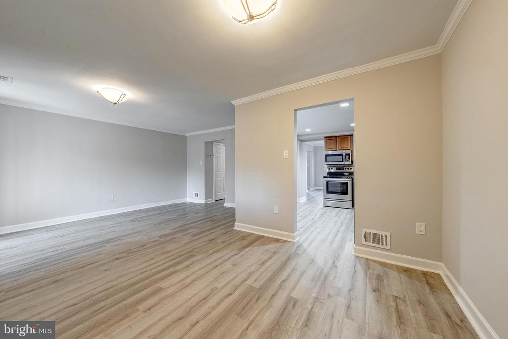 15 Carolina Ct