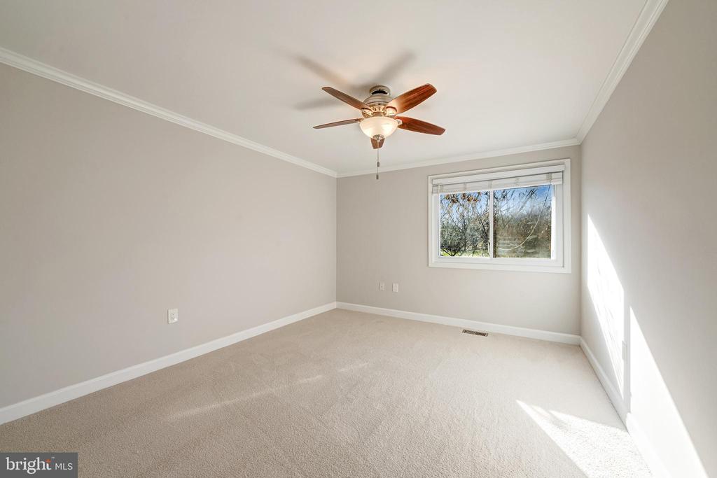 15 Carolina Ct