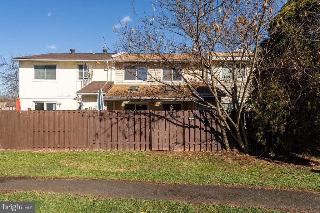 15 Carolina Ct