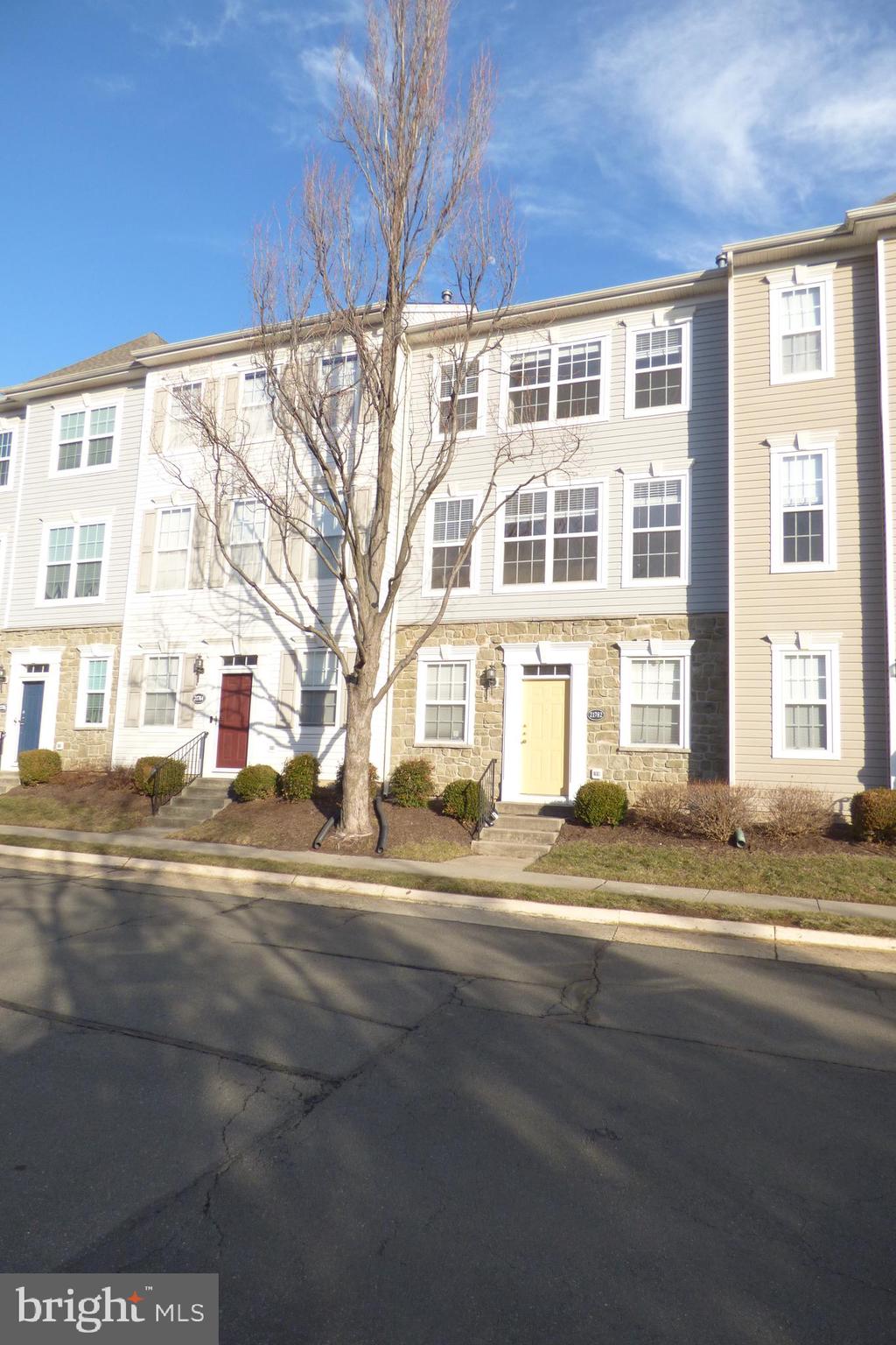 21782 JARVIS SQUARE 21782