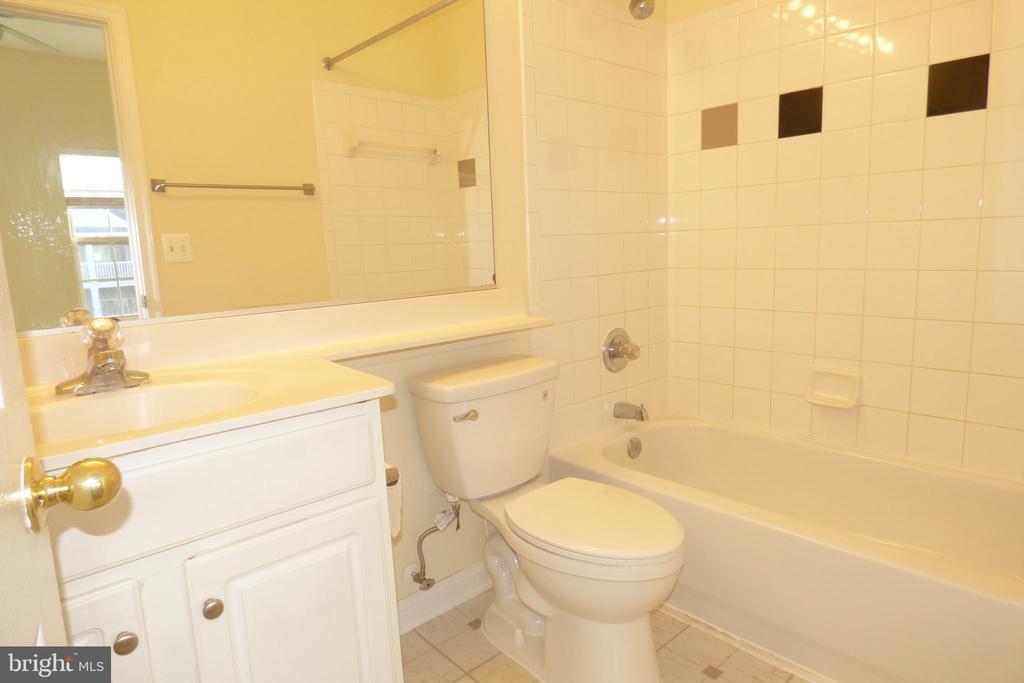 21782 JARVIS SQUARE 21782