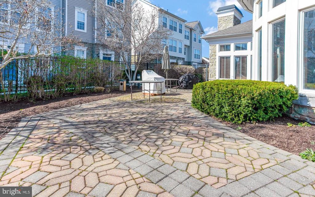 21782 JARVIS SQUARE 21782