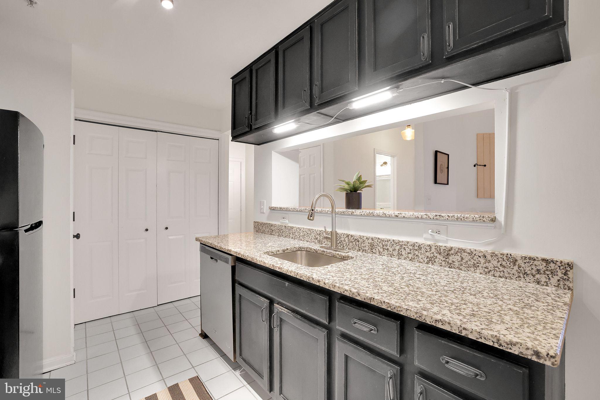 46604 Ellicott Sq #300