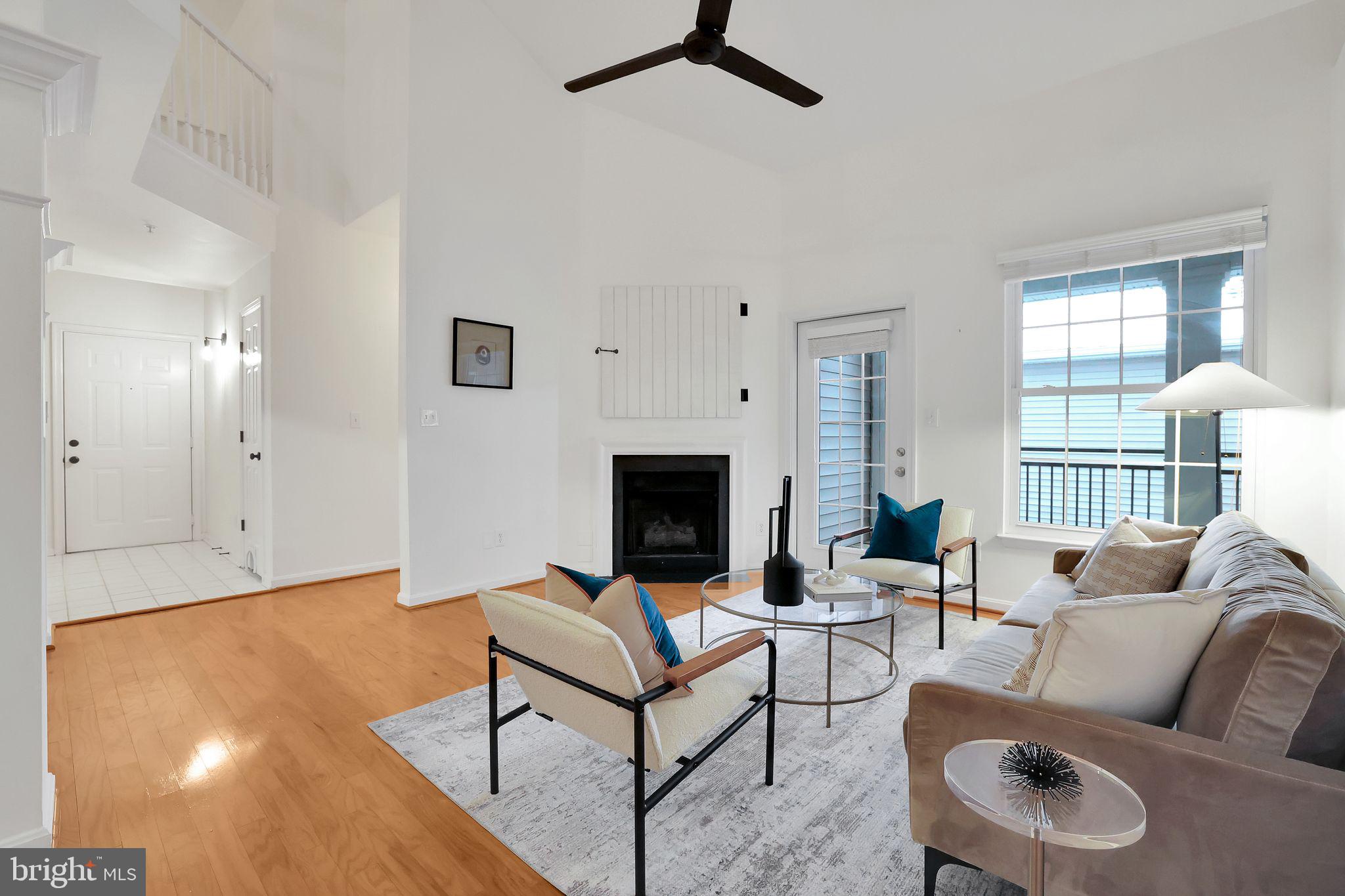 46604 Ellicott Sq #300