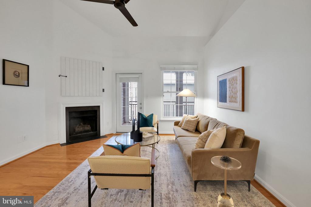 46604 Ellicott Sq #300