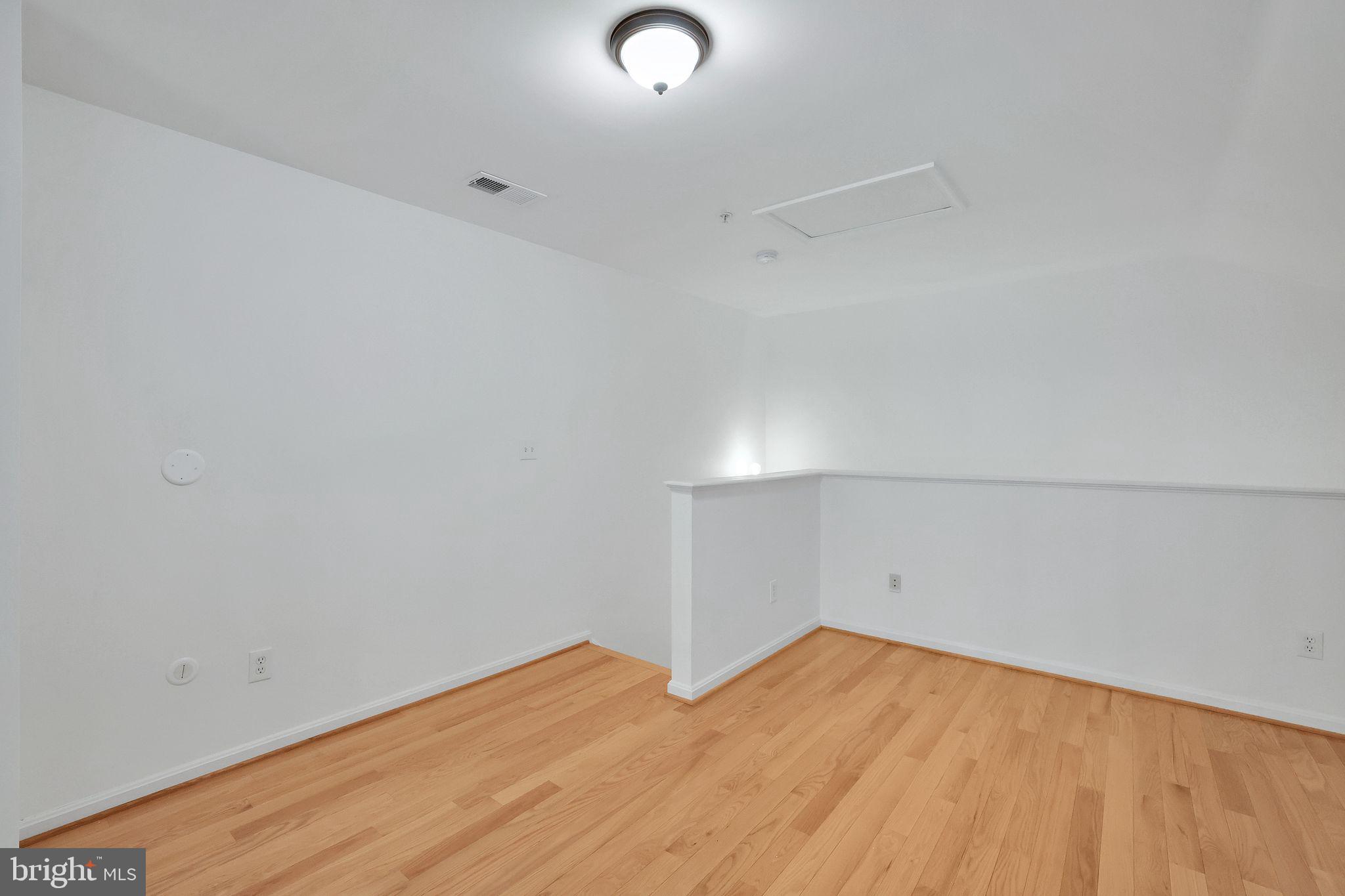 46604 Ellicott Sq #300