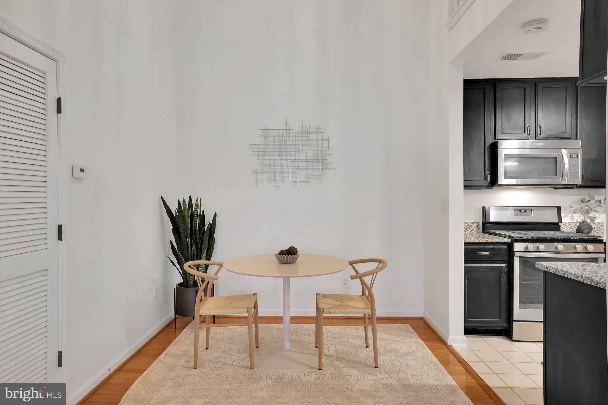 46604 Ellicott Sq #300