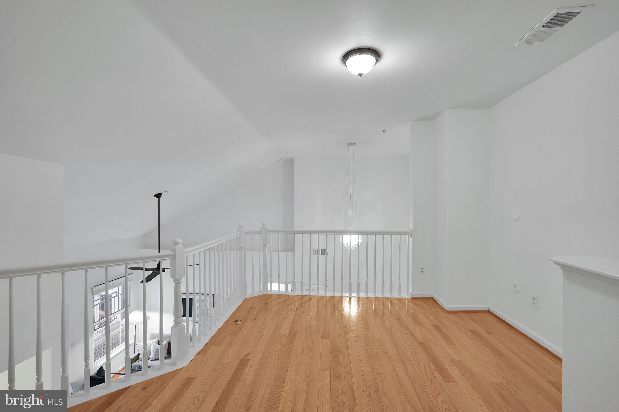 46604 Ellicott Sq #300