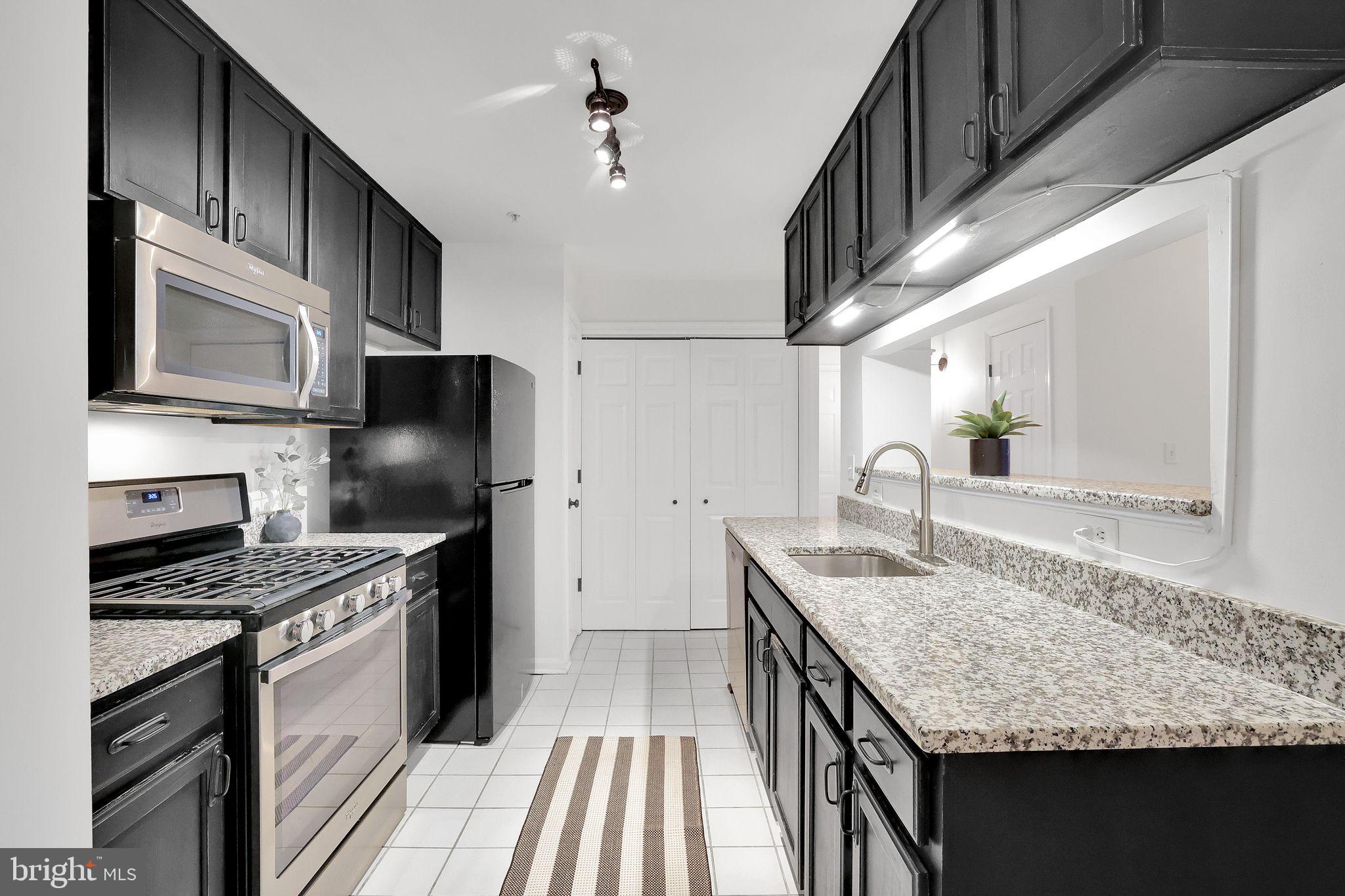 46604 Ellicott Sq #300