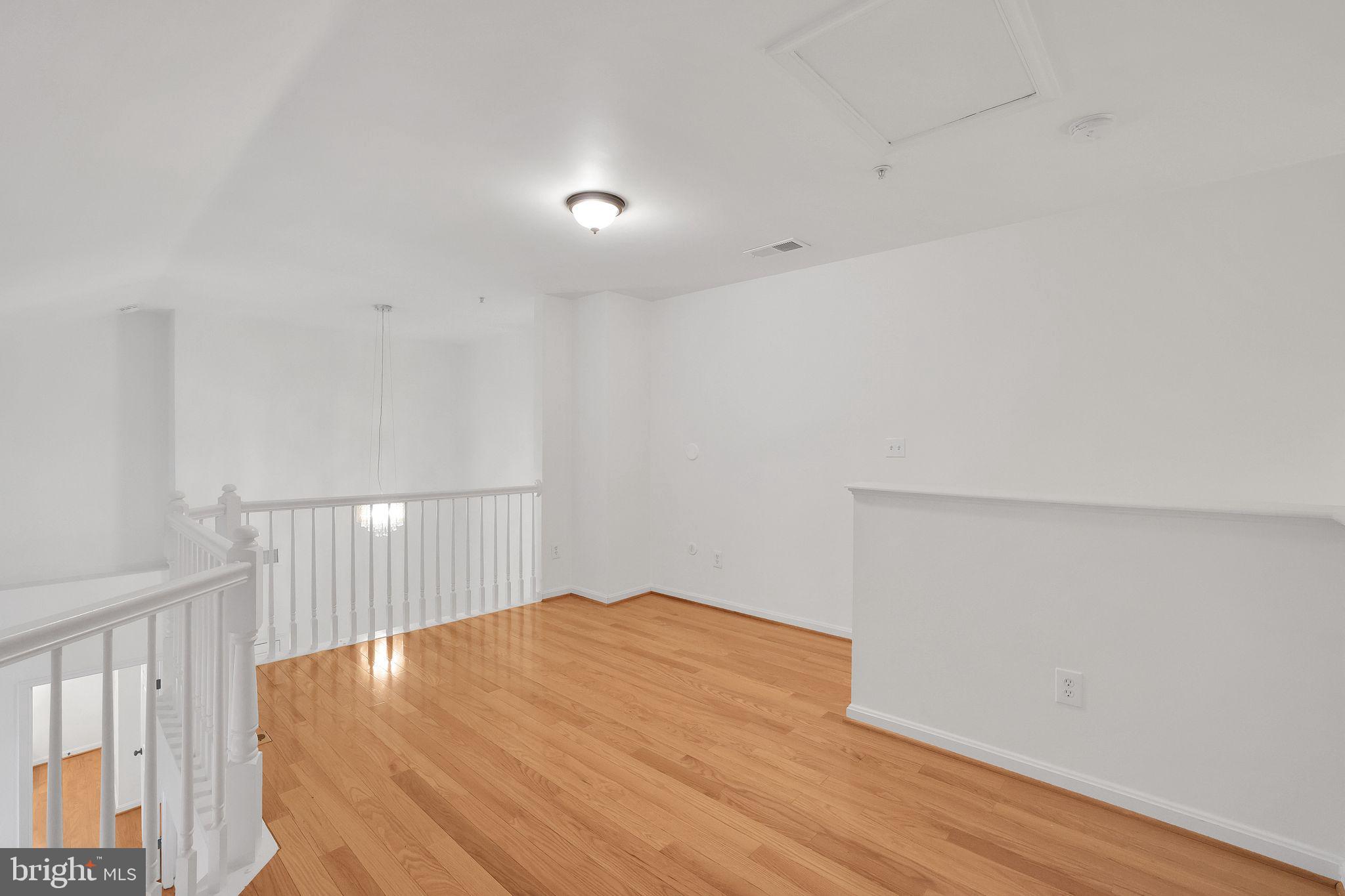 46604 Ellicott Sq #300