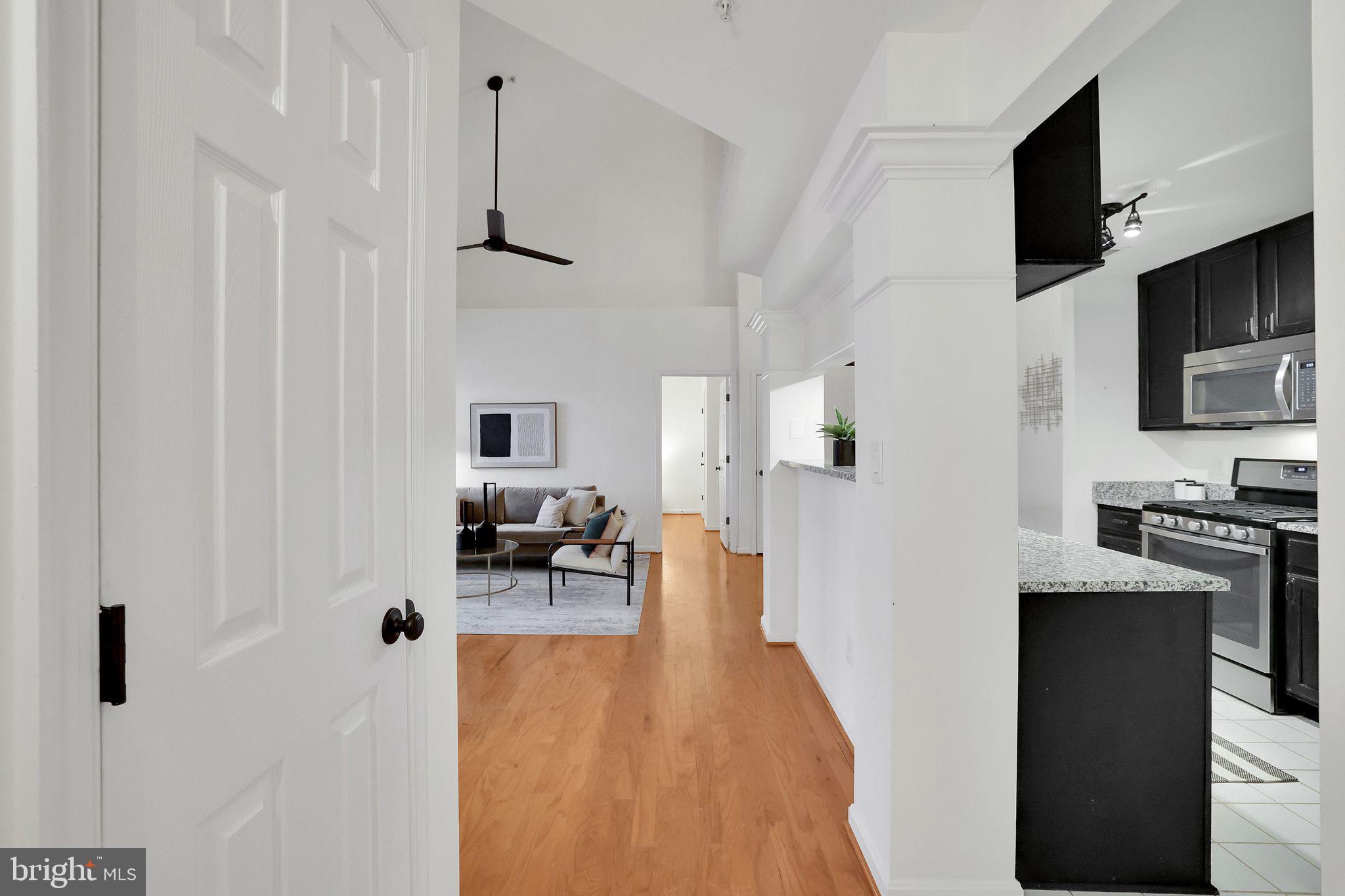 46604 Ellicott Sq #300