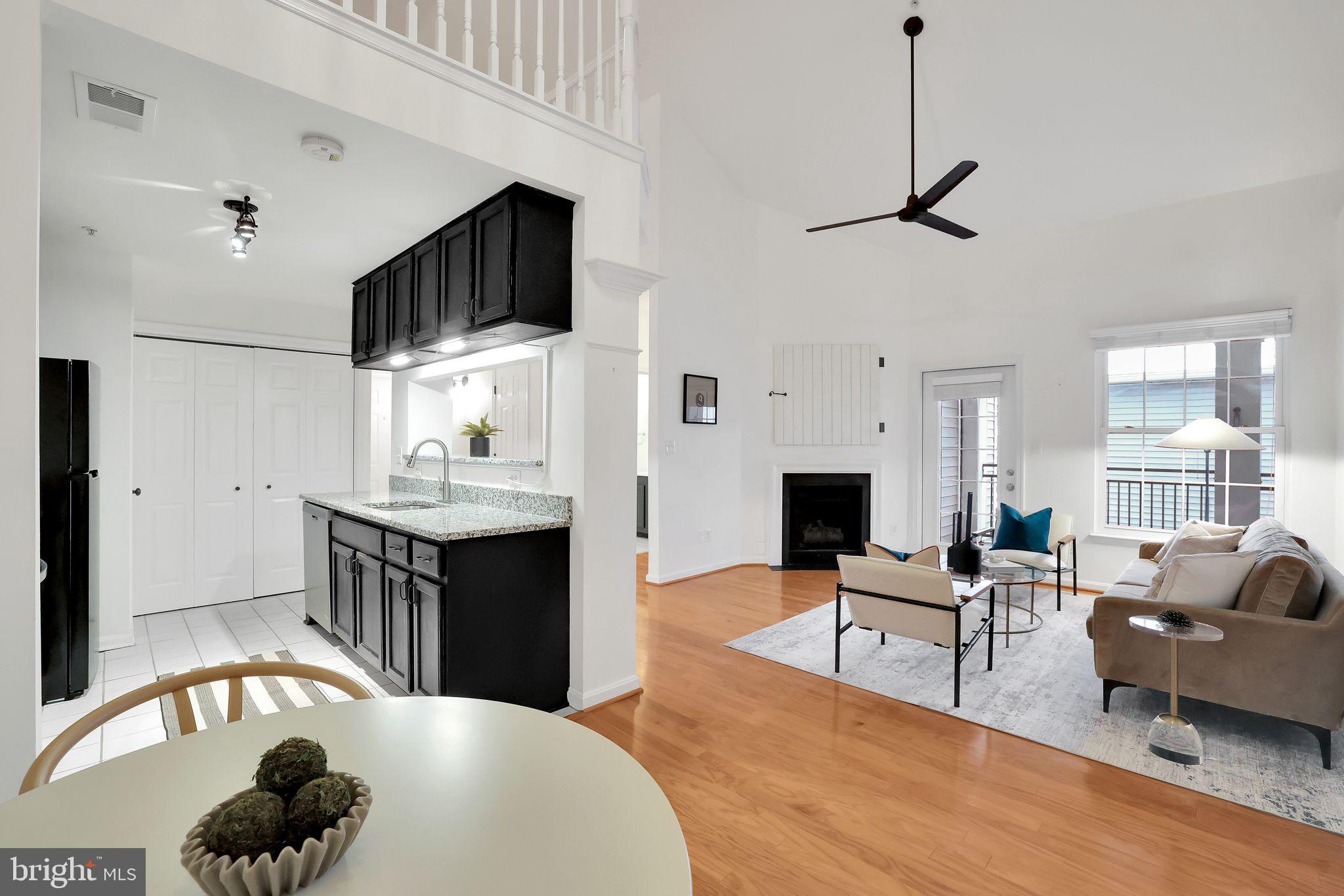 46604 Ellicott Sq #300