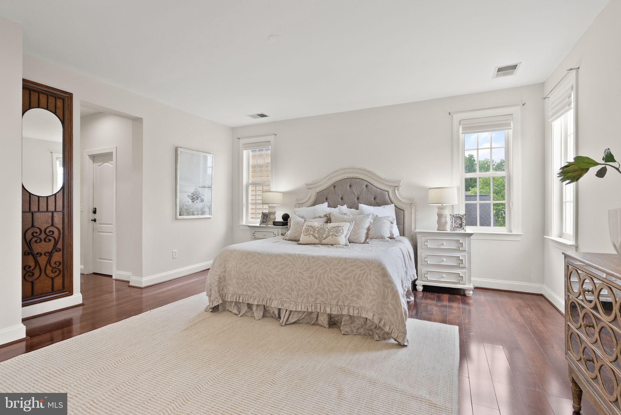 18971 KIPHEART DRIVE