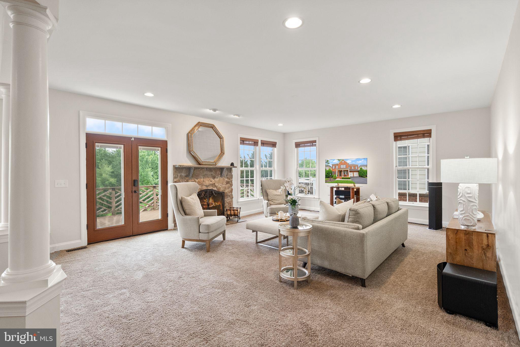 18971 KIPHEART DRIVE