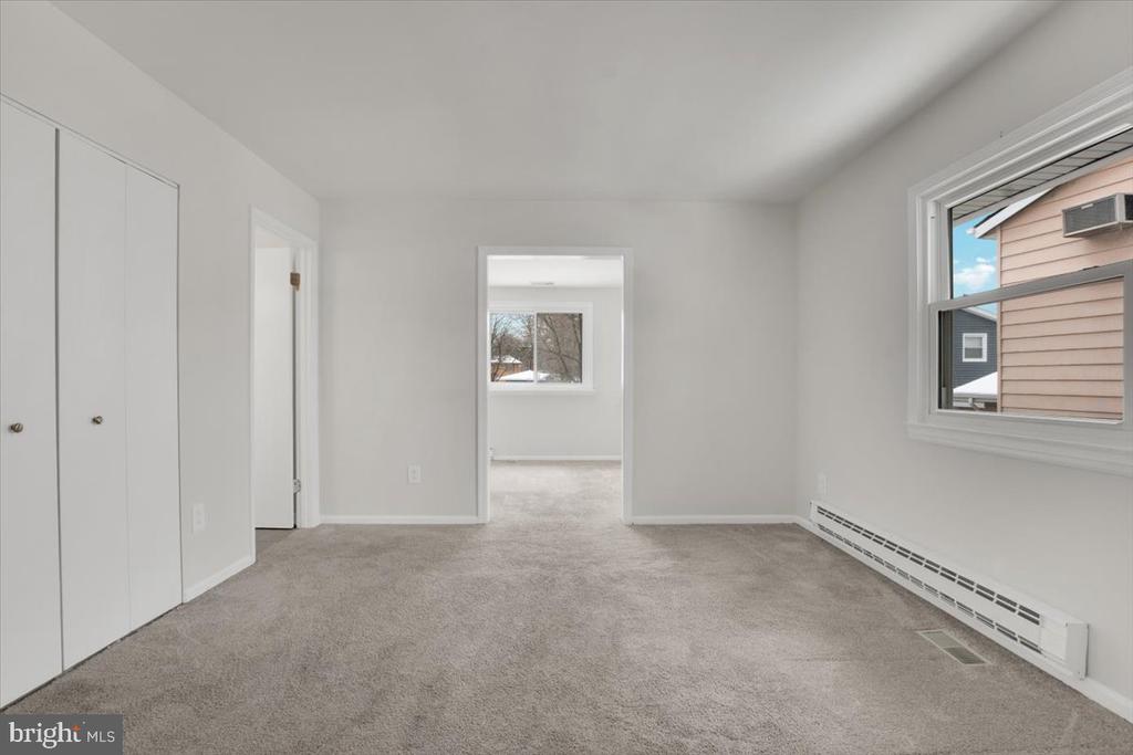 1602 E Jefferson Ct