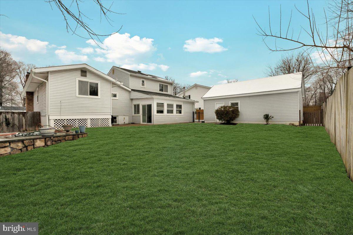 1602 E Jefferson Ct