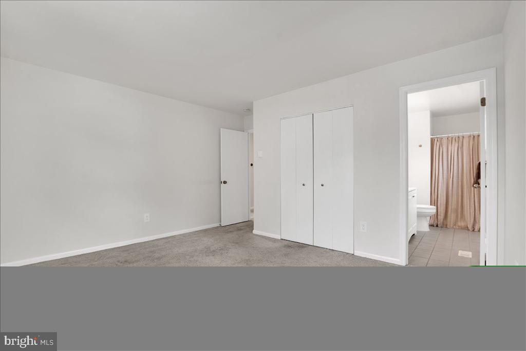 1602 E Jefferson Ct
