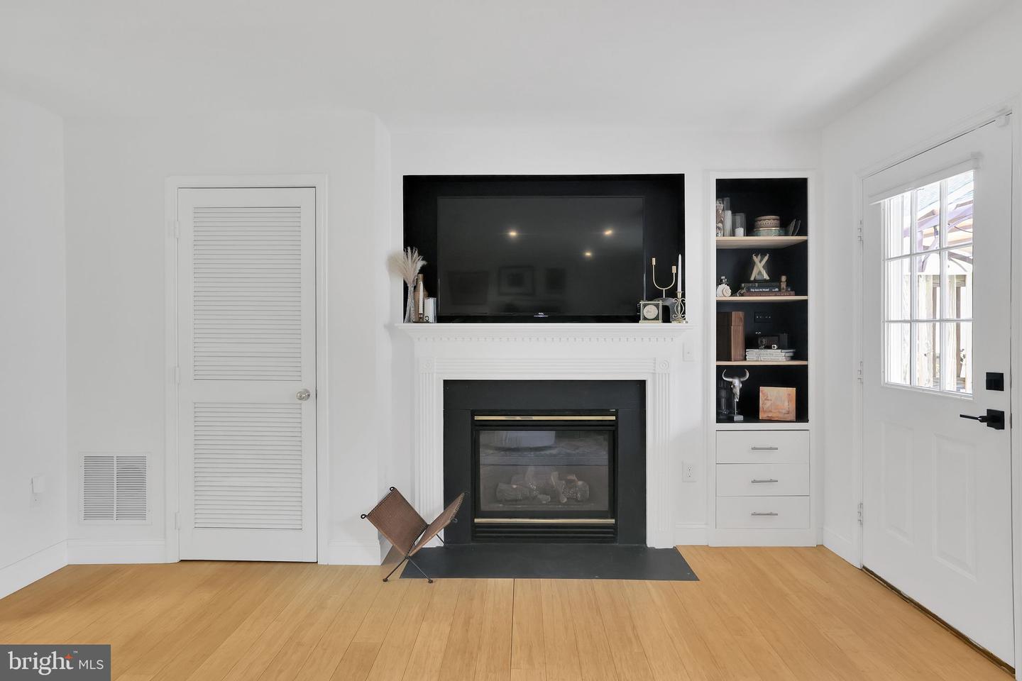 22952 Regent Ter