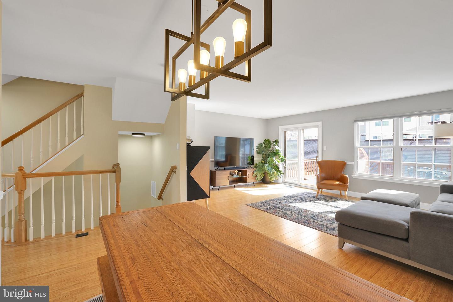 22952 Regent Ter